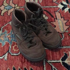 Mephisto Runoff Brown suede boots